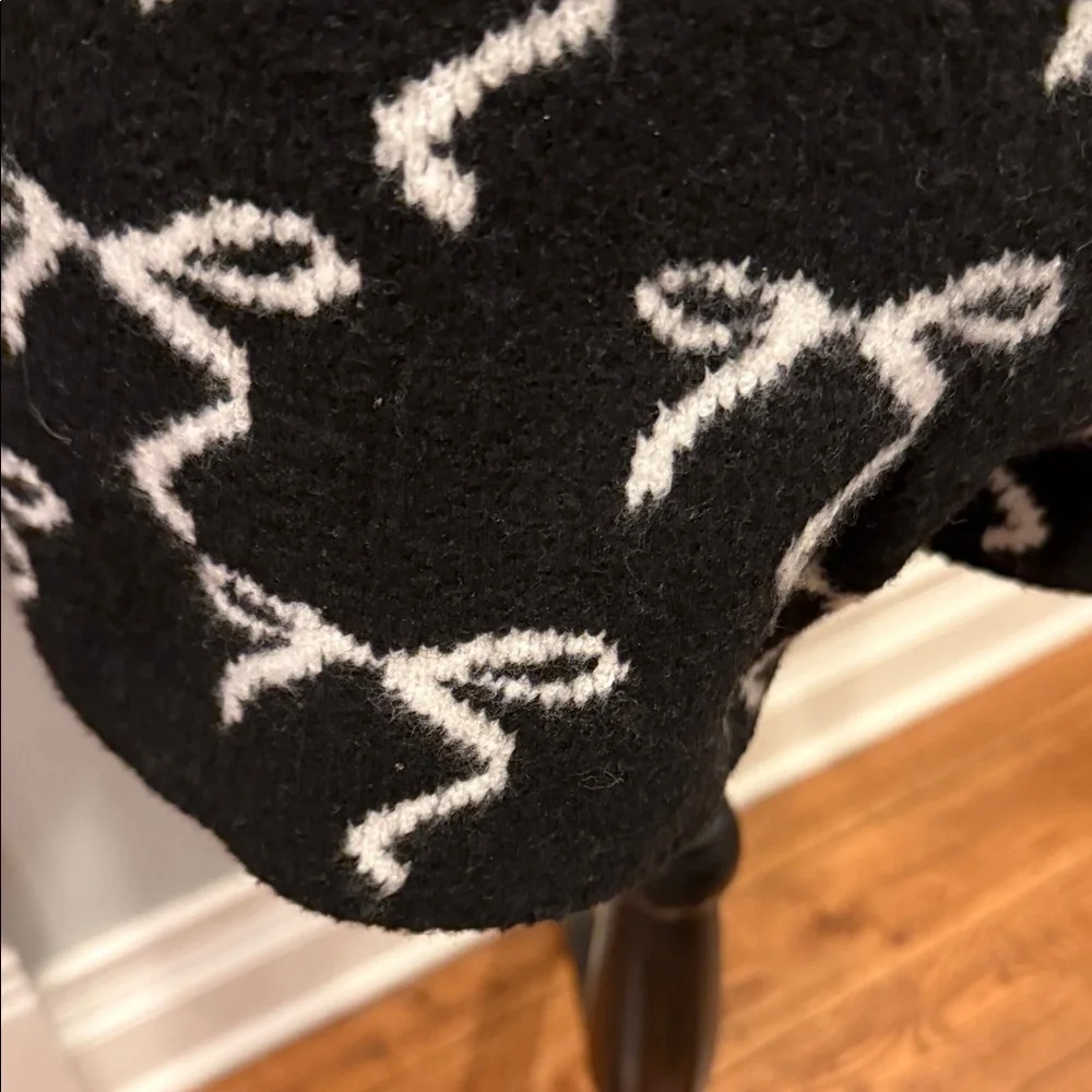 Wild Fable black sweater and shorts set - Picture 4 of 5